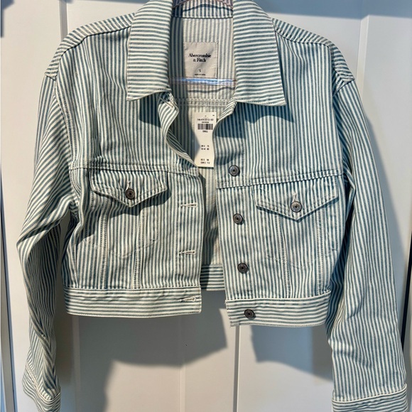 Abercrombie & Fitch Women's Striped Denim Jacket - Picture 1 of 3